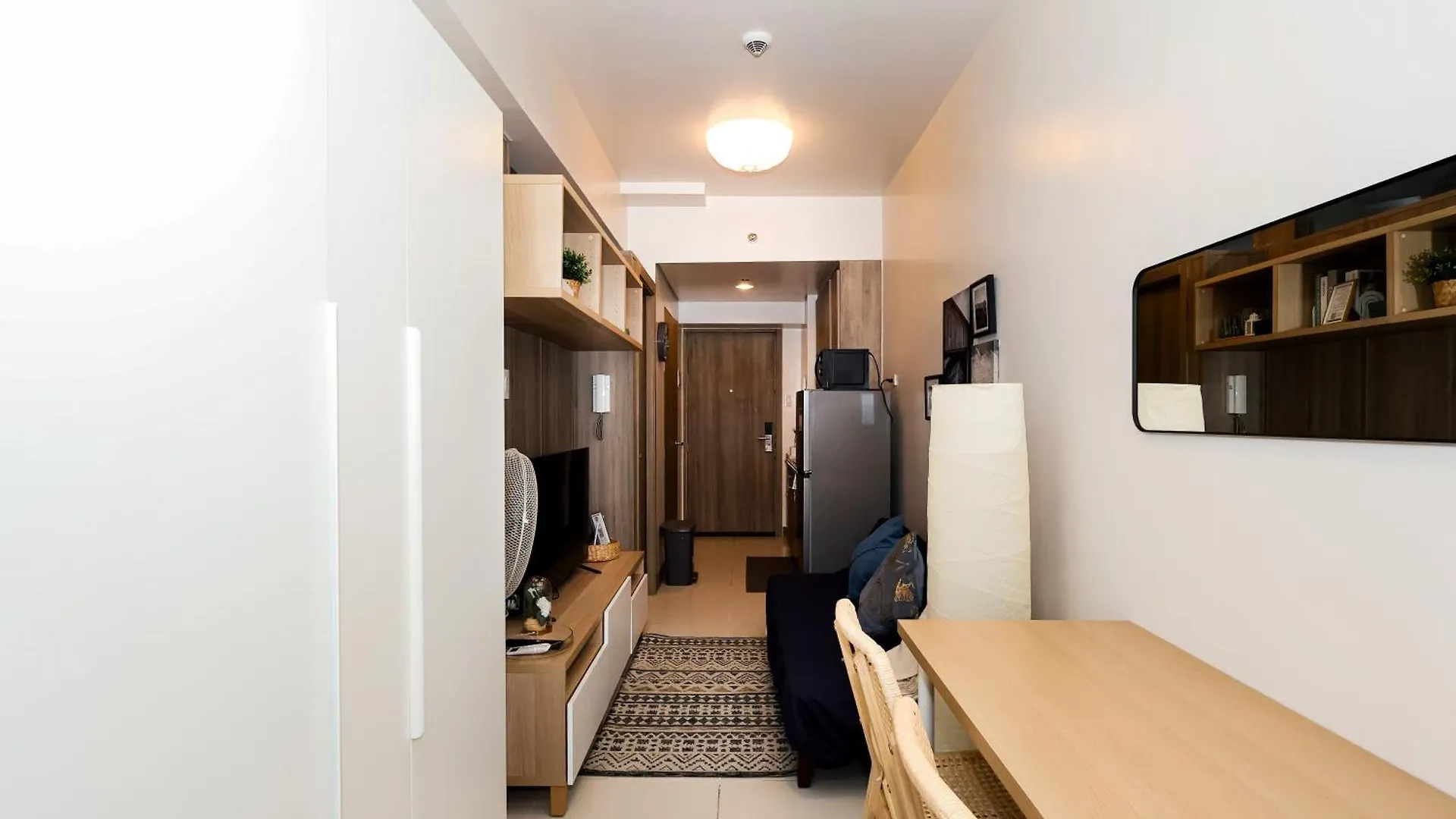 Charlie'S Staycation At Coast Residences Manila