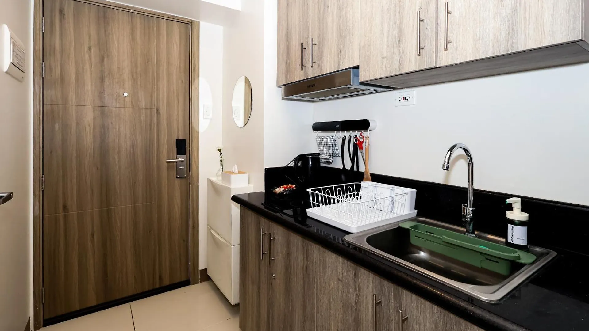 Apartment Charlie'S Staycation At Coast Residences Manila