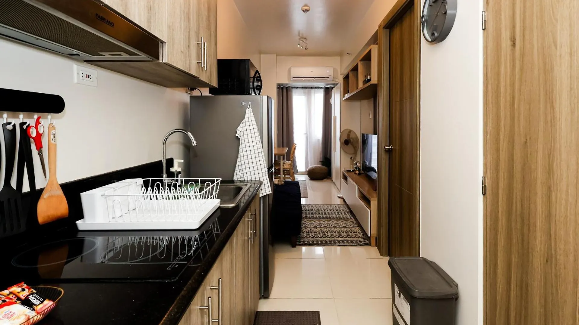 Charlie'S Staycation At Coast Residences Manila